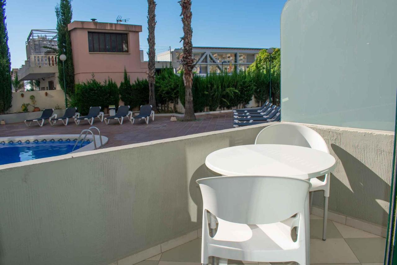 Apartamentos Michel Angelo Benidorm Quarto foto